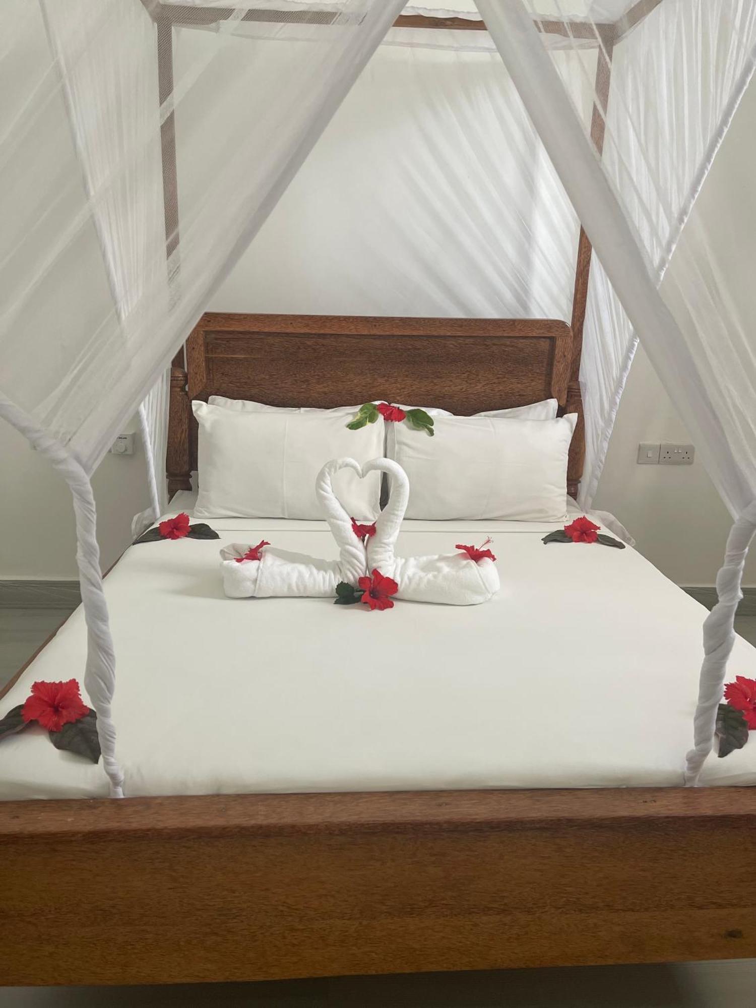 Amazing Zanzibar Beach Hotel Nungwi Ngoại thất bức ảnh